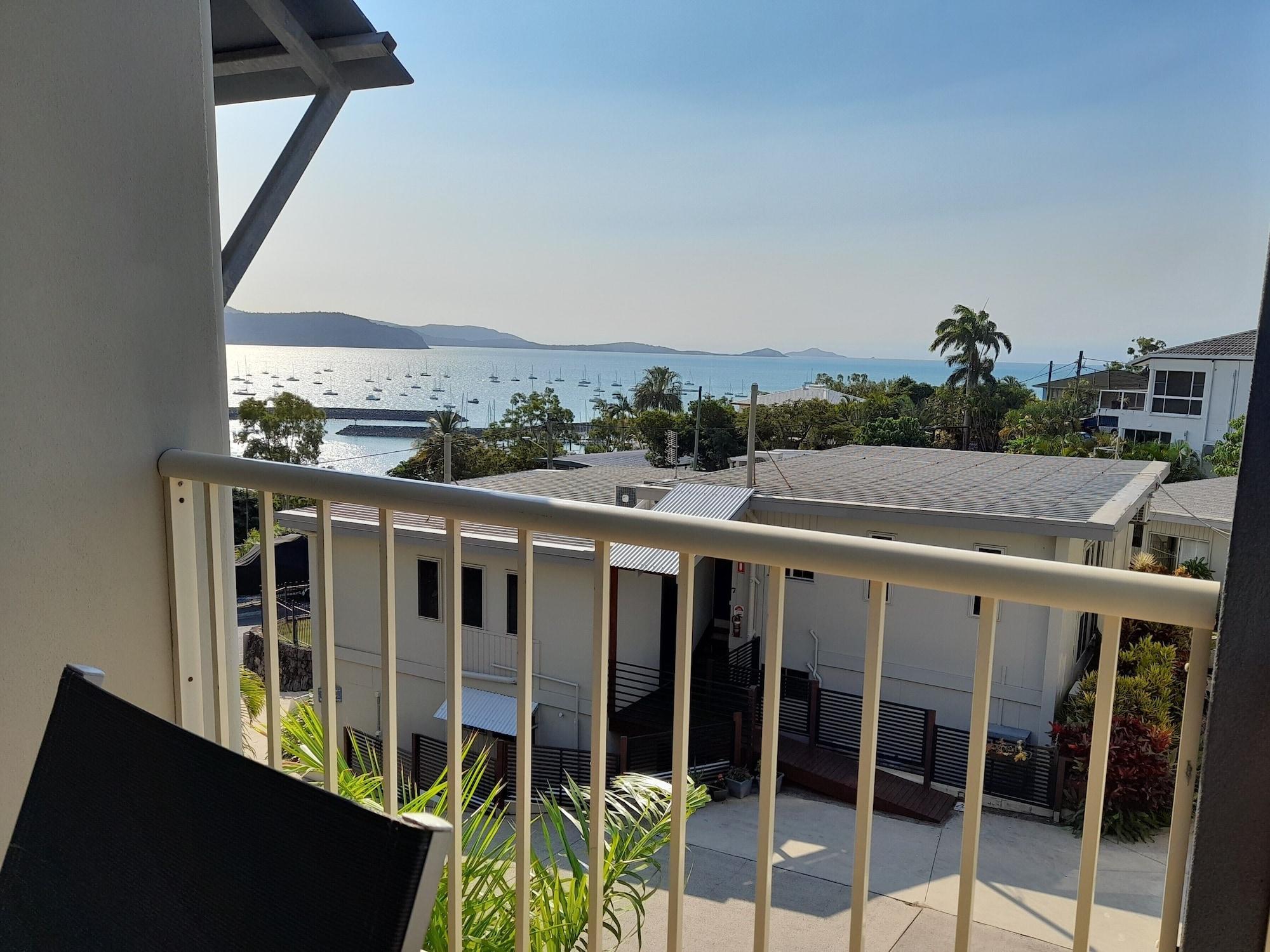 Airlie Apartments Airlie Beach Ngoại thất bức ảnh