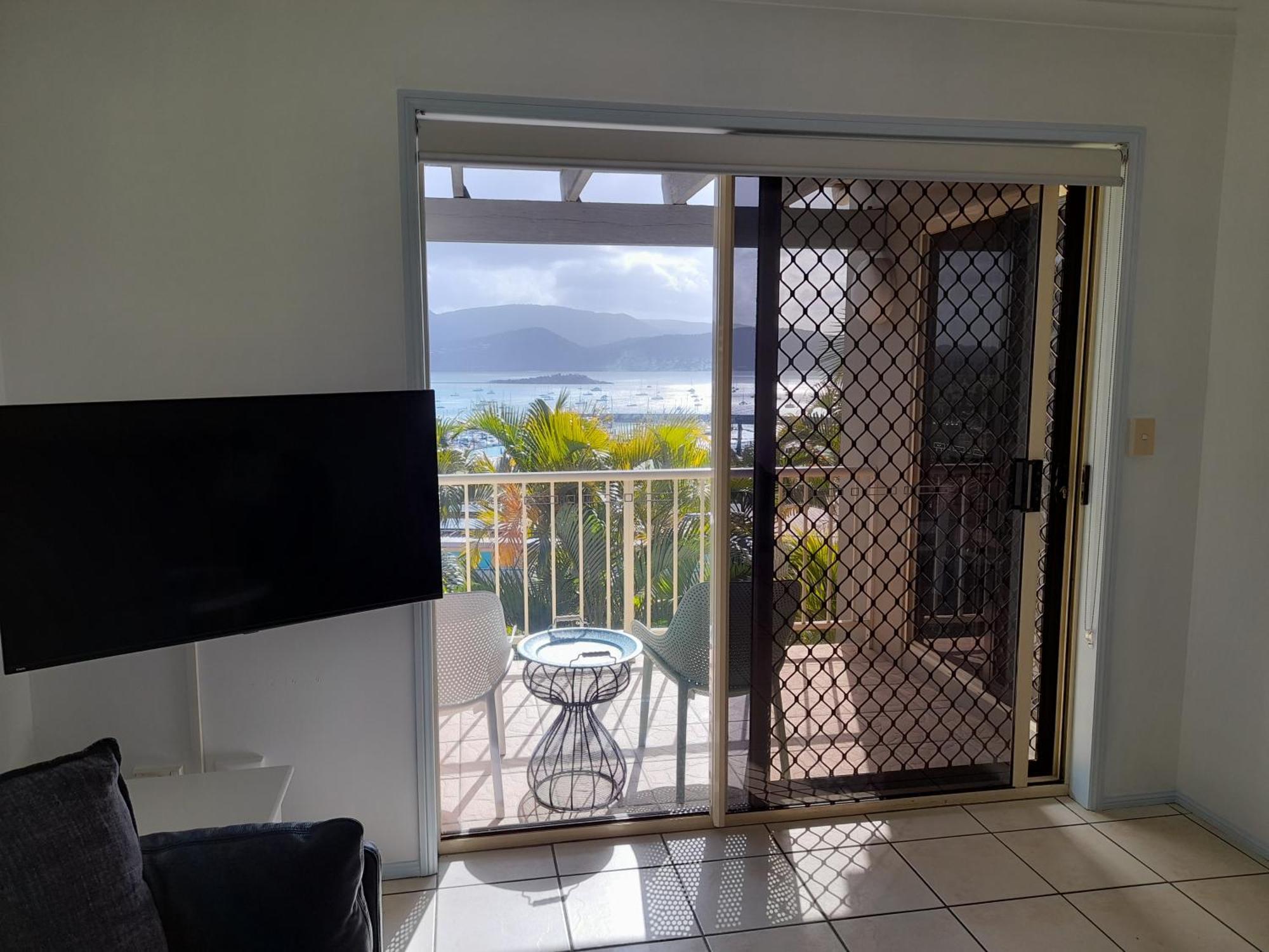 Airlie Apartments Airlie Beach Ngoại thất bức ảnh