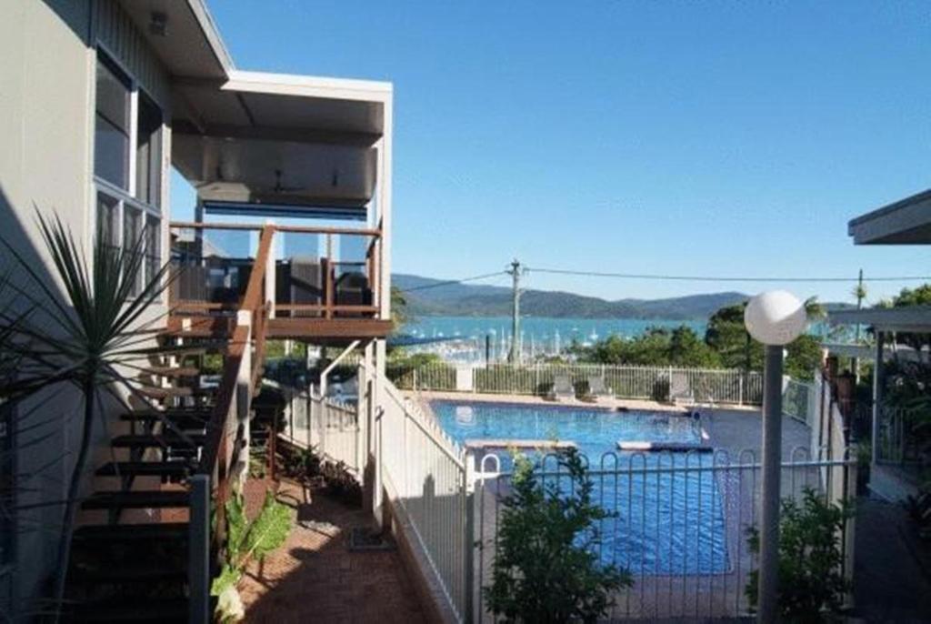 Airlie Apartments Airlie Beach Ngoại thất bức ảnh