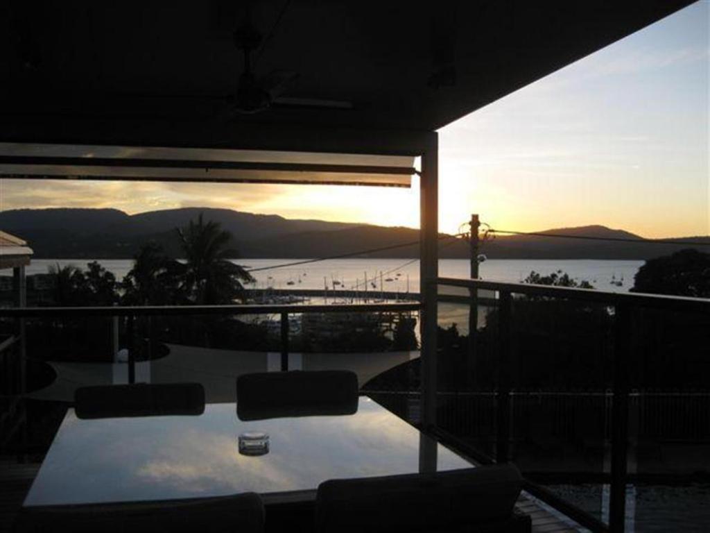 Airlie Apartments Airlie Beach Ngoại thất bức ảnh